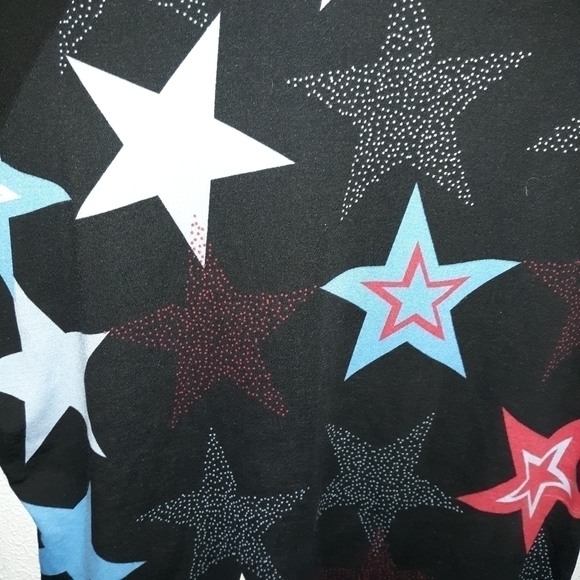 🌟 Lularoe Randy star t-shirt size small - Picture 3 of 4